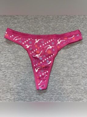 NWT Victoria’s Secret Vintage Signature Cotton Thick Waistband Thong Panties MED
